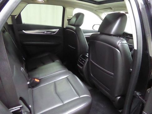 Used 2019 Cadillac XT5 Luxury FWD image 28