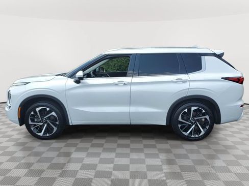 Used 2024 Mitsubishi Outlander SEL AWD/4WD image 3