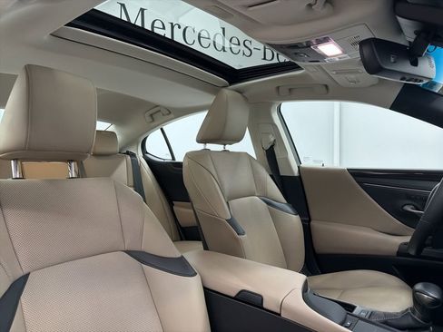 Used 2020 Lexus ES 350 w/ Premium Package image 31