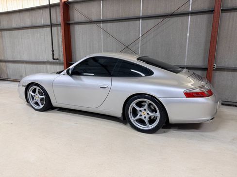 Used 2002 Porsche 911 Carrera image 5