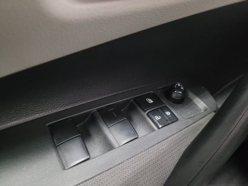 Used 2022 Toyota Corolla LE image 27