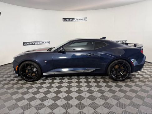 Used 2016 Chevrolet Camaro SS RWD image 3
