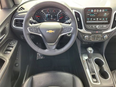 Used 2018 Chevrolet Equinox Premier image 18