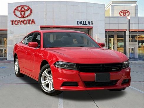 Used 2022 Dodge Charger SXT image 1