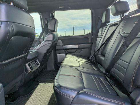 Used 2024 Ford F250 Platinum image 14