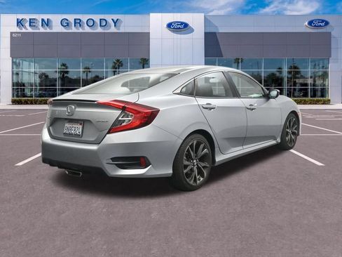 Used 2019 Honda Civic Sport image 10