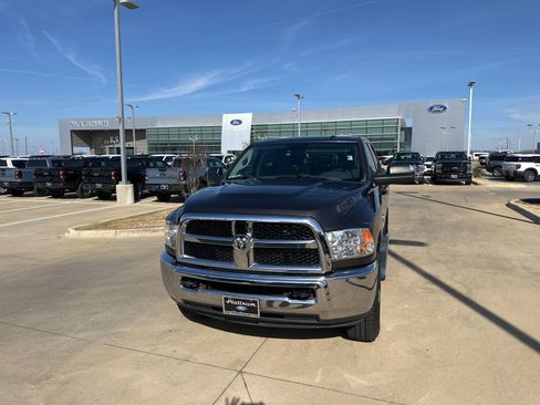Used 2018 RAM 2500 Tradesman w/ Chrome Appearance Group image 22