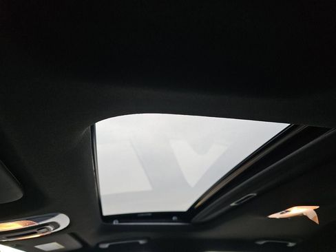 Used 2025 Hyundai Elantra Limited image 4