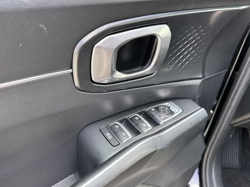 Certified 2023 Kia Sorento S FWD image 22