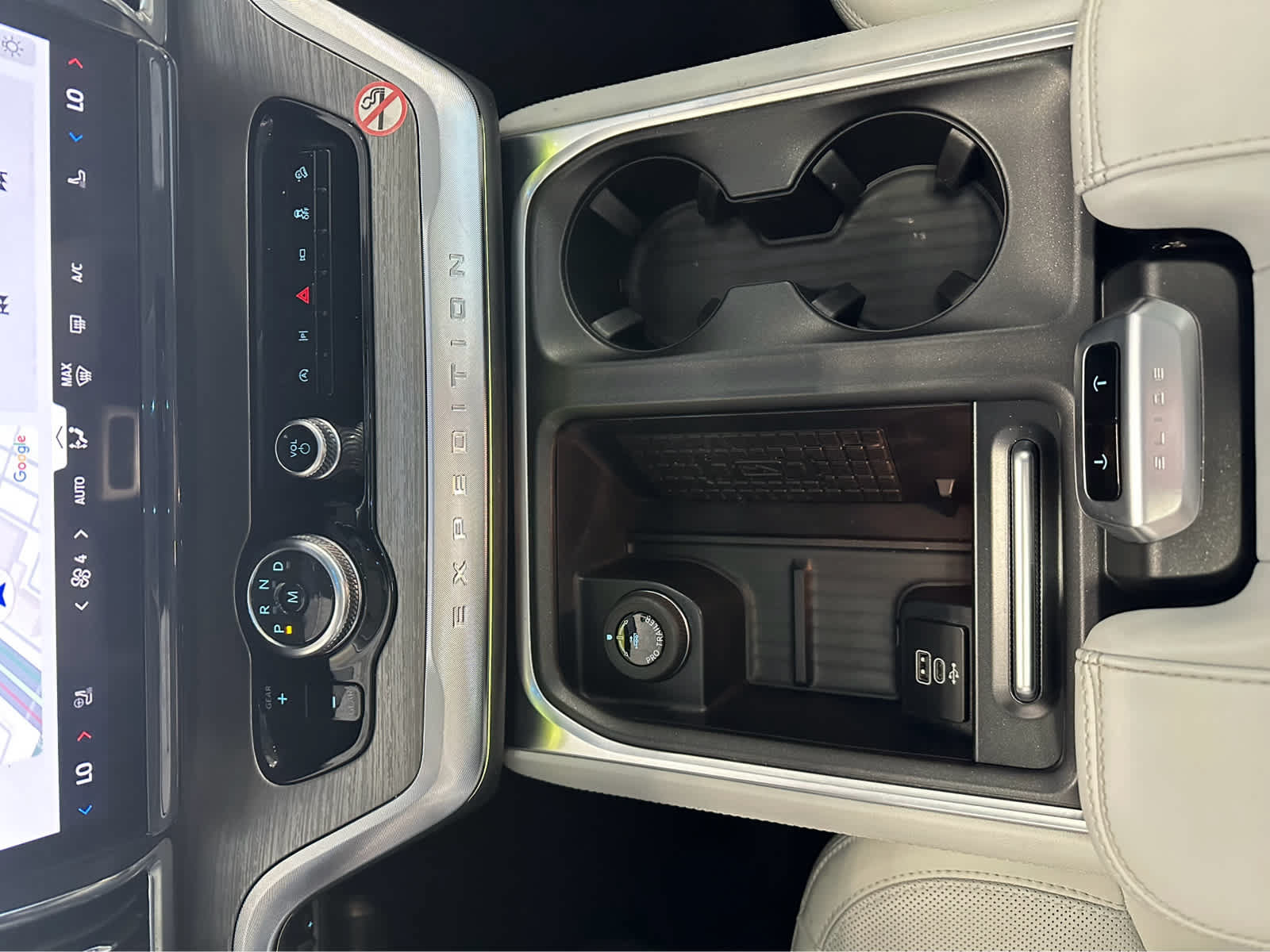 Certified 2025 Ford Expedition Platinum AWD/4WD image 26