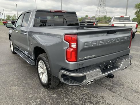Used 2021 Chevrolet Silverado 1500 LTZ w/ Z71 Off-Road Package AWD/4WD image 9