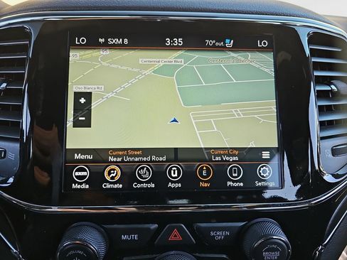 Used 2021 Jeep Grand Cherokee Limited AWD/4WD image 13