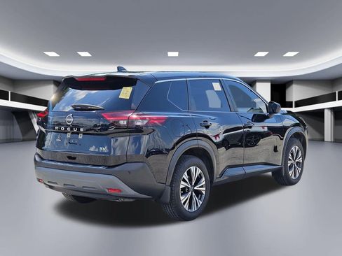 Used 2023 Nissan Rogue SV FWD image 6