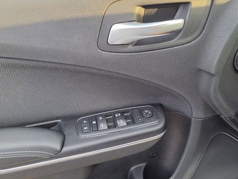Used 2017 Dodge Charger SE image 23
