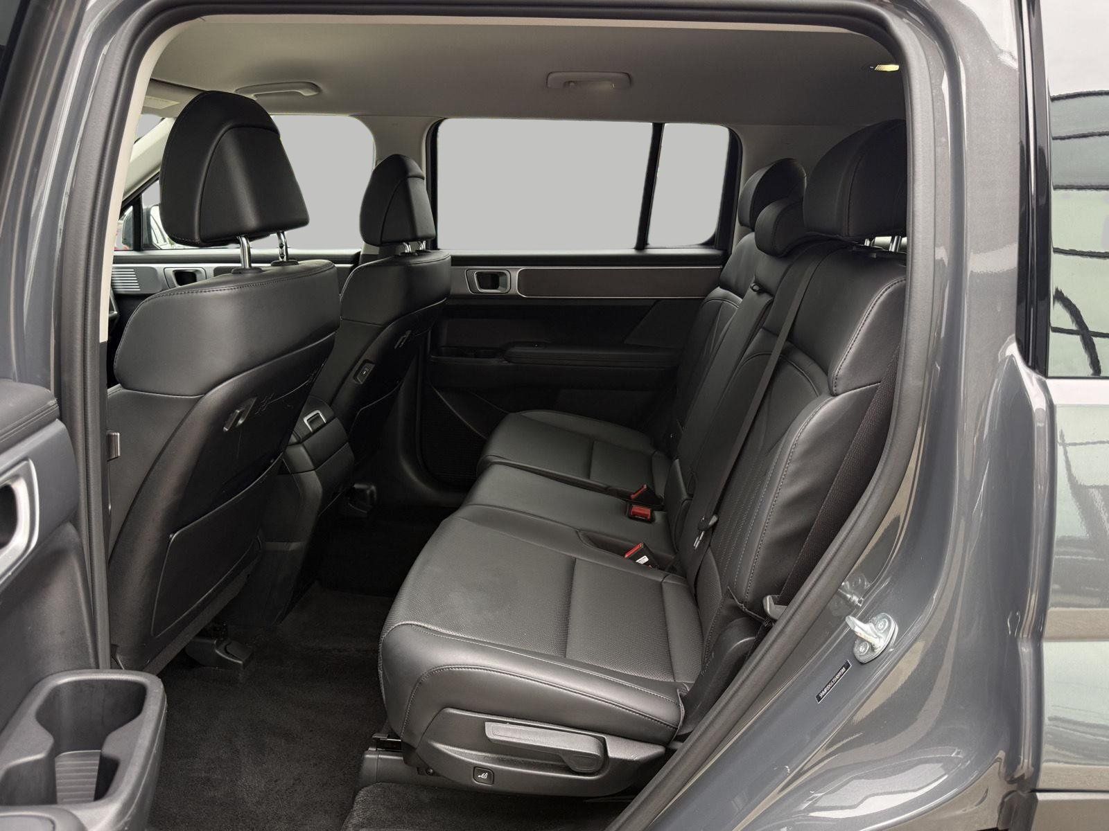 Used 2025 Hyundai Santa Fe SEL AWD/4WD image 27