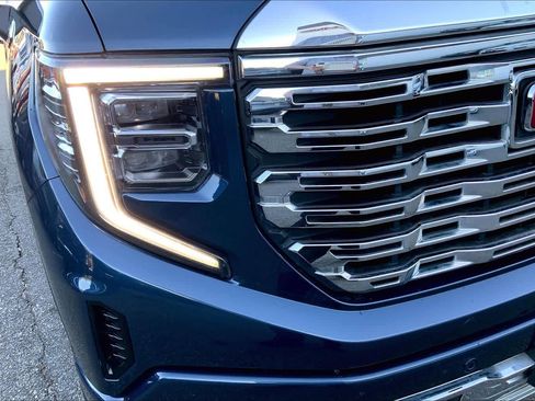 Used 2023 GMC Sierra 1500 Denali w/ Denali Reserve Package AWD/4WD image 24