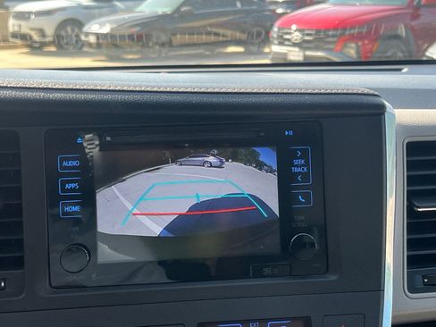 Used 2015 Toyota Sienna XLE w/ XLE Navigation Package FWD image 32