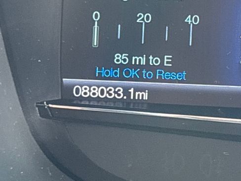 Used 2017 Ford Explorer Limited image 23