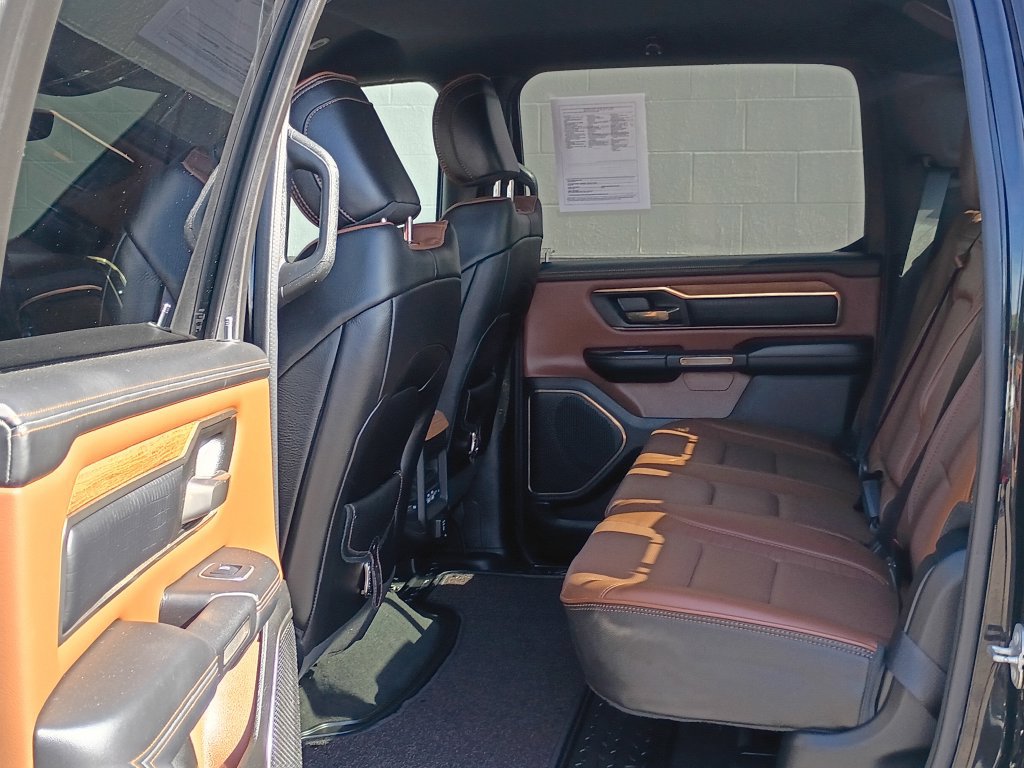 Used 2023 RAM 1500 Limited w/ Body-Colour Bumper Group AWD/4WD image 18