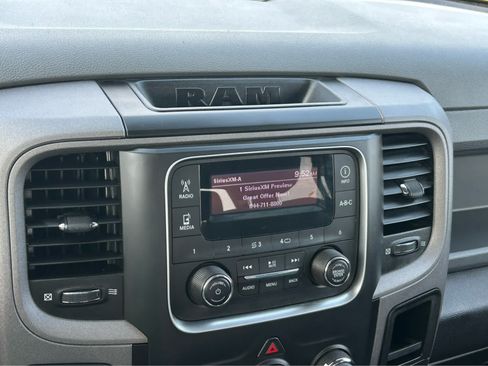 Used 2017 RAM 1500 Express RWD image 22