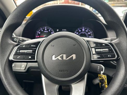 Used 2023 Kia Forte LXS w/ LXS Technology Package image 23