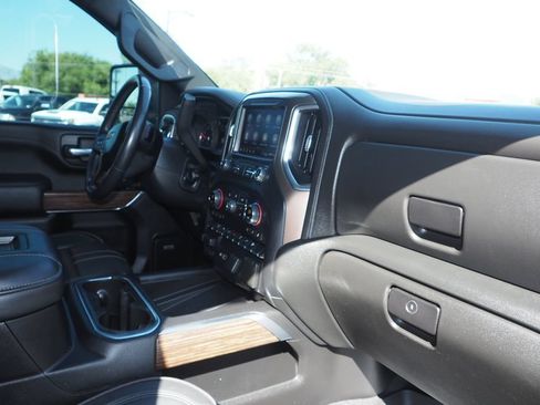 Used 2020 Chevrolet Silverado 2500 High Country AWD/4WD image 23