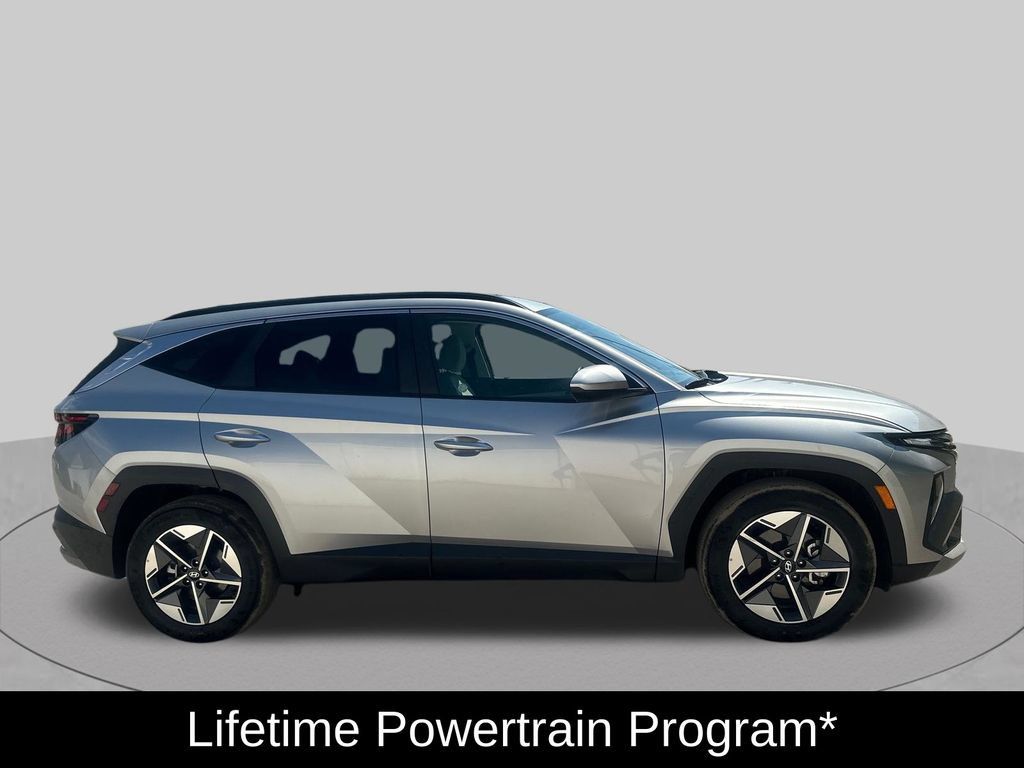 Used 2025 Hyundai Tucson SEL FWD image 4