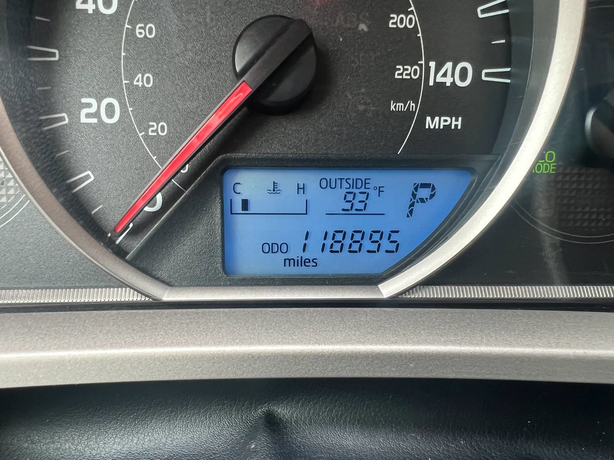 Used 2015 Toyota RAV4 XLE w/ Outdoor Package FWD image 9