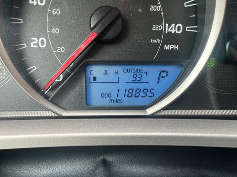Used 2015 Toyota RAV4 XLE w/ Outdoor Package FWD image 9