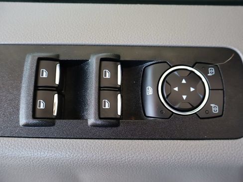 Used 2019 Ford F150 XLT w/ Equipment Group 302A Luxury AWD/4WD image 13