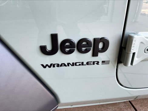 Used 2024 Jeep Wrangler Unlimited Sport AWD/4WD image 24