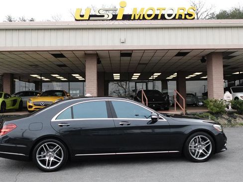Used 2018 Mercedes-Benz S 560 Sedan image 2