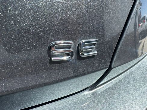 Used 2024 Volkswagen Jetta SE FWD image 16