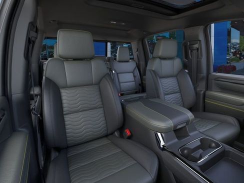 New 2026 Chevrolet Silverado 2500 ZR2 w/ LPO, Dark Essentials Package AWD/4WD image 16