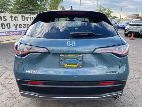 Used 2024 Honda HR-V Sport image 3