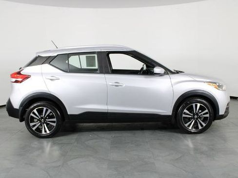 Certified 2020 Nissan Kicks SV image 14