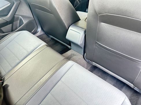 Used 2025 Volkswagen Jetta SE image 29