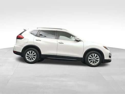 Used 2017 Nissan Rogue SV FWD image 15