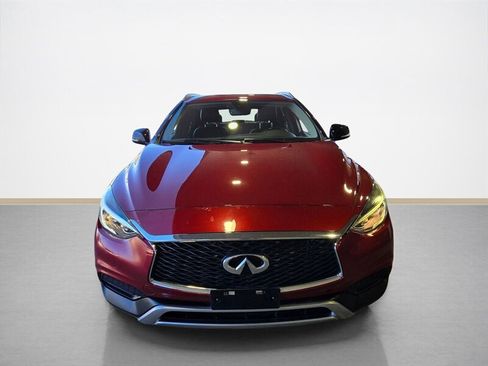 Used 2017 INFINITI QX30 Luxury w/ Cargo Package image 9