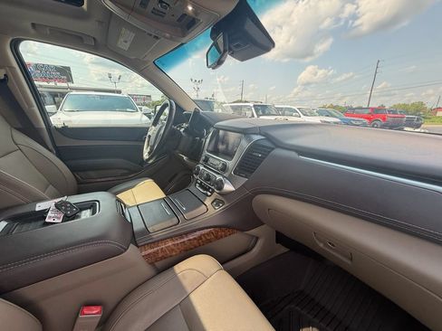 Used 2017 Chevrolet Suburban Premier AWD/4WD image 29