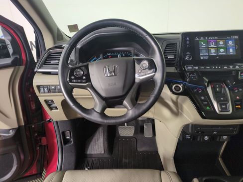 Used 2024 Honda Odyssey Elite image 17