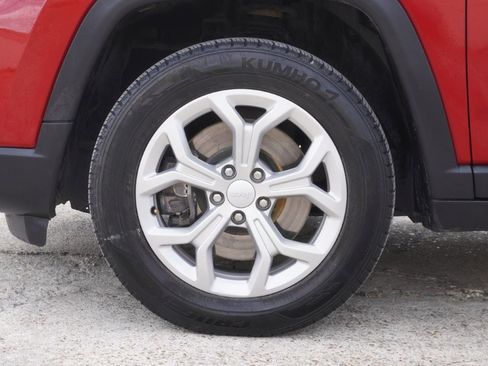 Used 2024 Jeep Compass Latitude image 7