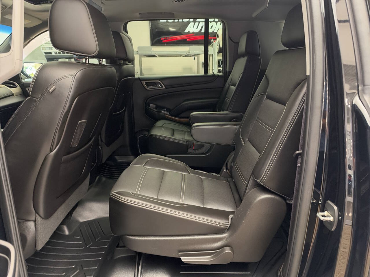 Used 2016 GMC Yukon XL Denali w/ Open Road Package AWD/4WD image 23