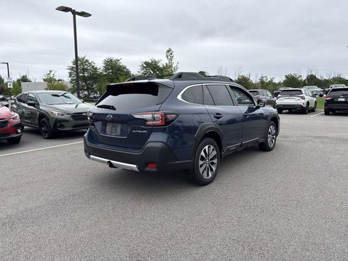 Used 2025 Subaru Outback Limited AWD/4WD image 4
