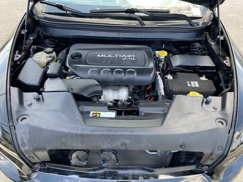 Used 2018 Jeep Cherokee Latitude FWD image 23