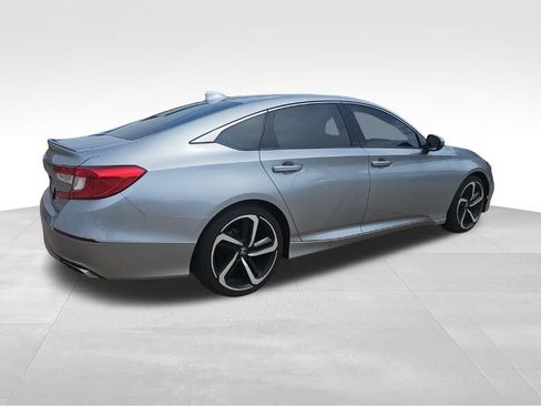 Used 2018 Honda Accord Sport image 7