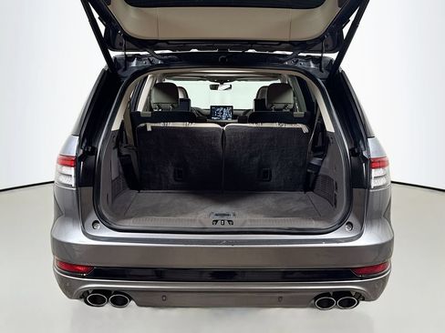Used 2022 Lincoln Aviator Grand Touring w/ Equipment Group 301A AWD/4WD image 27