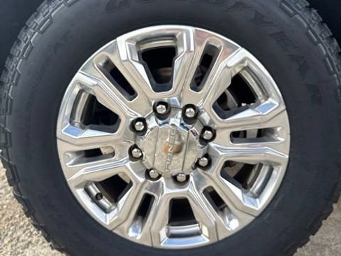 Used 2024 GMC Sierra 2500 Denali Ultimate AWD/4WD image 10