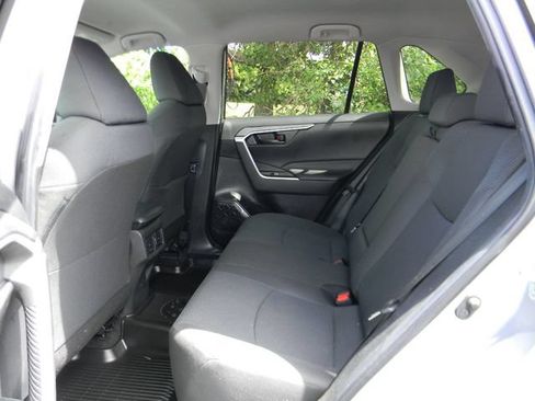 Used 2023 Toyota RAV4 LE AWD/4WD image 19