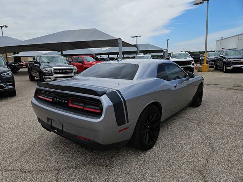 Used 2017 Dodge Challenger R/T Scat Pack w/ Dynamics Package RWD image 8